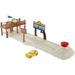 Mattel Disney Pixar Cars 3 Fireball Beach Run Playset DVT46