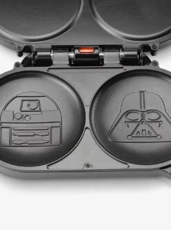 Star Wars Pancake Maker -Toy Haven StarWarsPancakeMaker 2