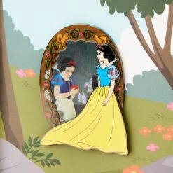 Loungefly Disney Snow White Lenticular Scene 3 Inch Collector Pin -Toy Haven WDPN3044 LFDISNEYSNOWWHITELENTICULARSCENE3INCOLLECTORBOXPIN0797LENTICULAR